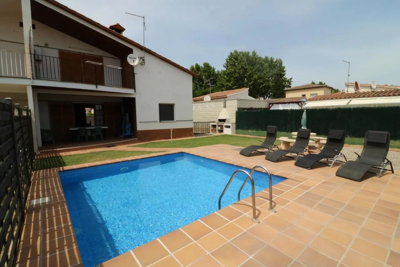 Holiday home Peni 168A - Belle Maison Avec Piscine Empuriabrava