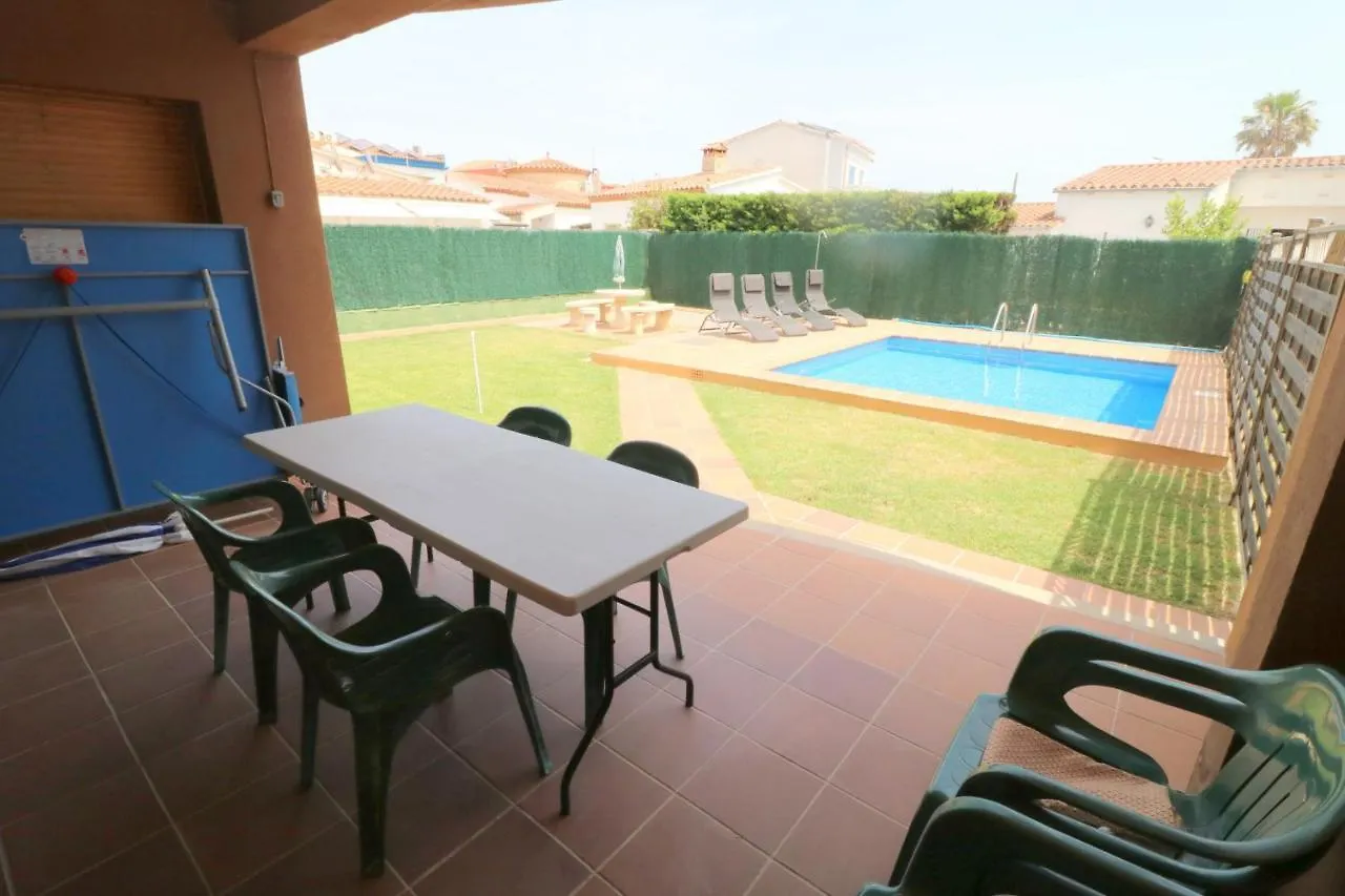 Peni 168A - Belle Maison Avec Piscine Empuriabrava 0*,  Španělsko