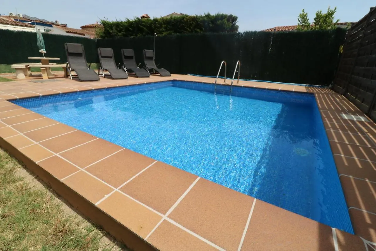 Peni 168A - Belle Maison Avec Piscine Empuriabrava