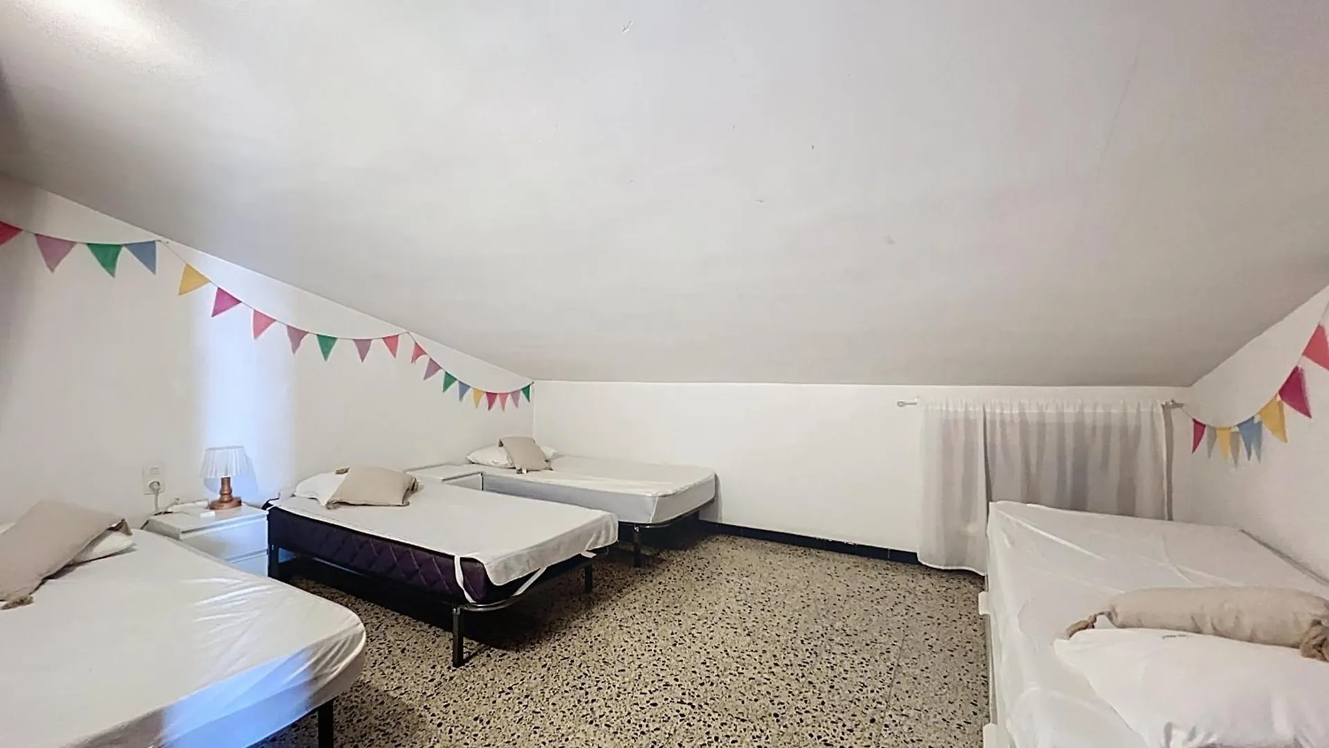 Peni 168A - Belle Maison Avec Piscine Empuriabrava