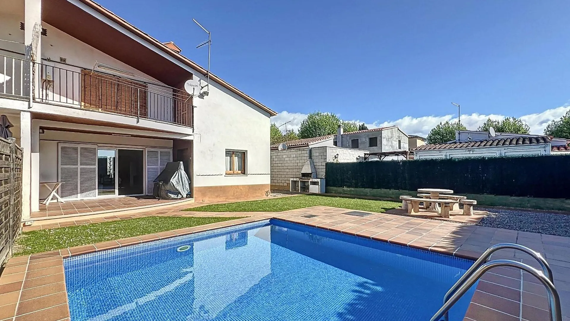 Peni 168A - Belle Maison Avec Piscine Empuriabrava