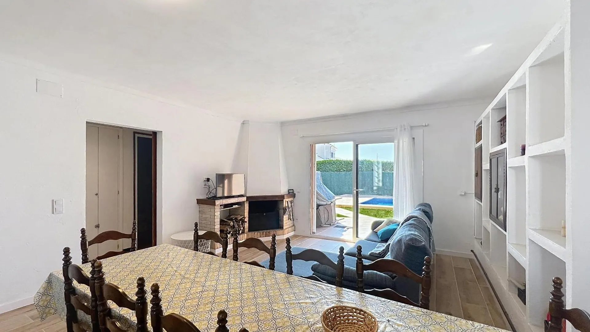 Holiday home Peni 168A - Belle Maison Avec Piscine Empuriabrava